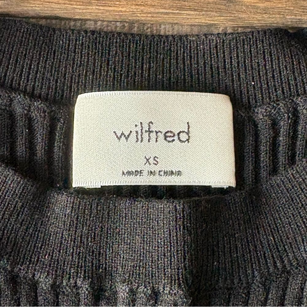 Wilfred Ribbed Crop Tank - Picture 4 of 6
